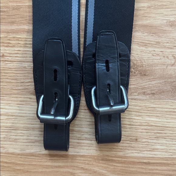 Hugo Boss Purse Strap ✨ - Picture 3 of 6